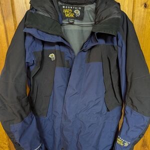 Mountain Hardwear Men's Navy and Black Ski Jacket